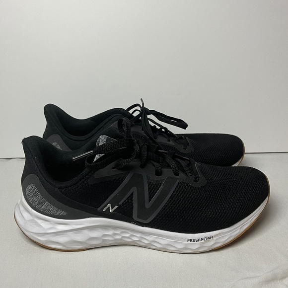 New Balance Fresh Foarm Arishi MARISEK4 Men’s Size 10 4E Black White Shoes - Picture 1 of 7